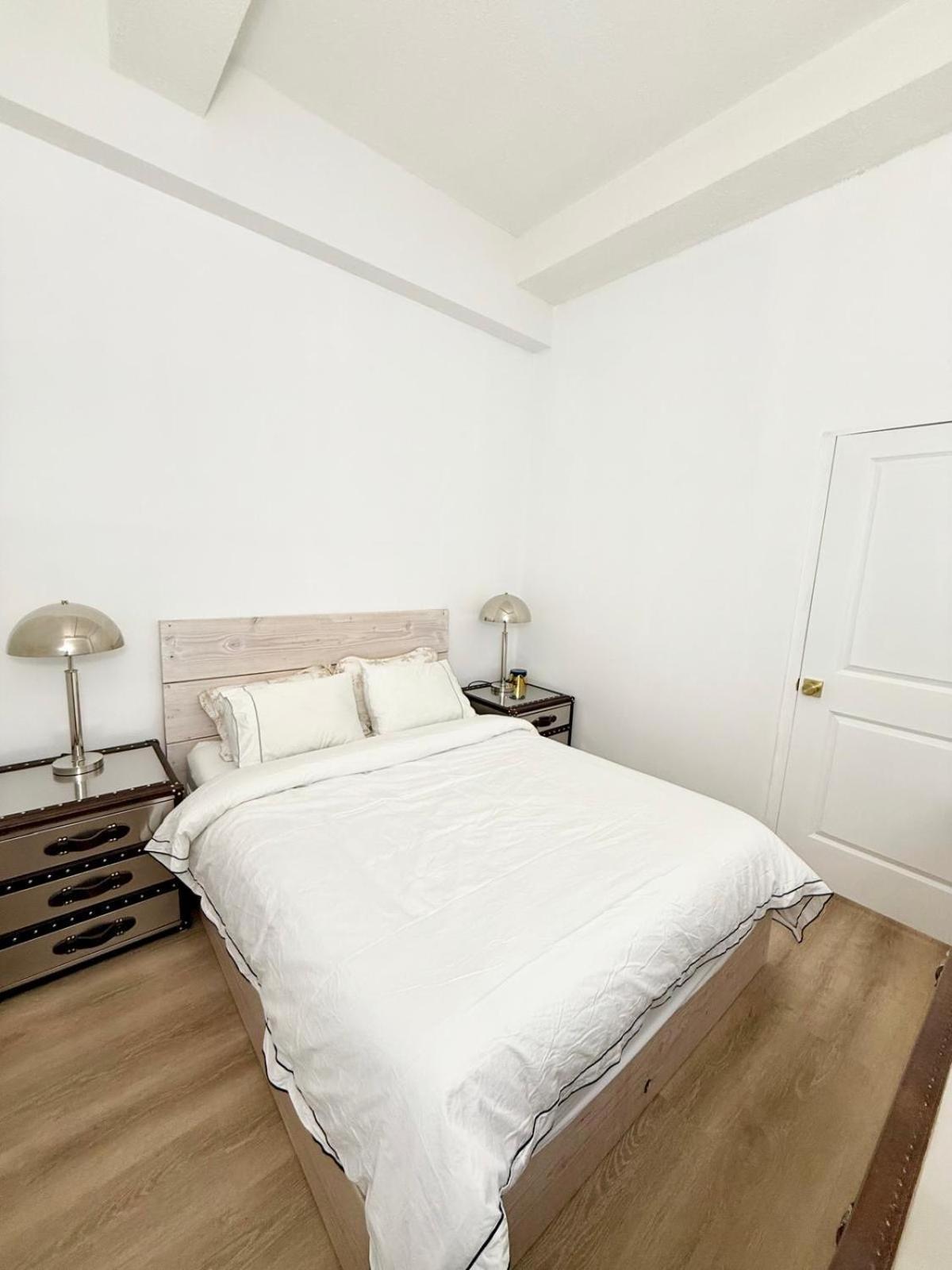 Great 2 Bed Great Location Nye Apartamento